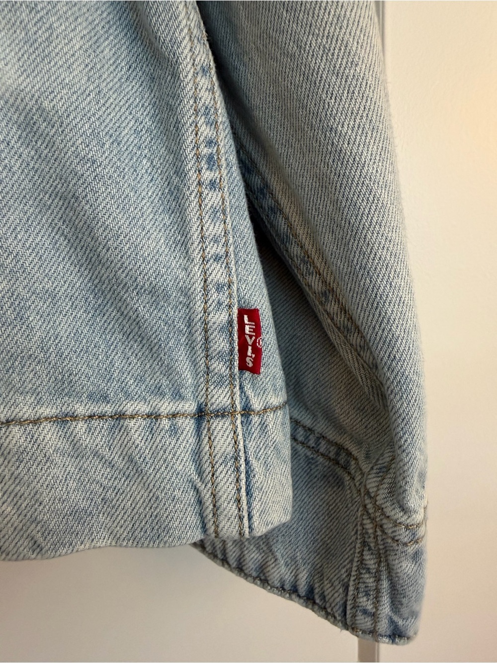 Levi’s Premium Relaxed Fit Light Blue Denim Zip-Front Jacket - Size XL - Picture 3 of 9